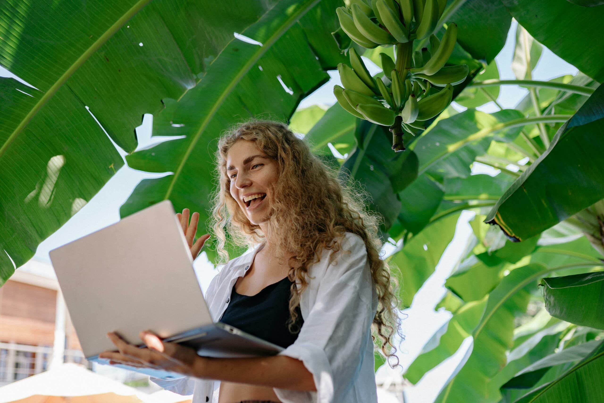 Remote Work For Travelers Explore The World While You Work - yrcfvn4